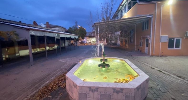 Balıkesir Burhaniye ‘de Havuz Işıklandırıldı