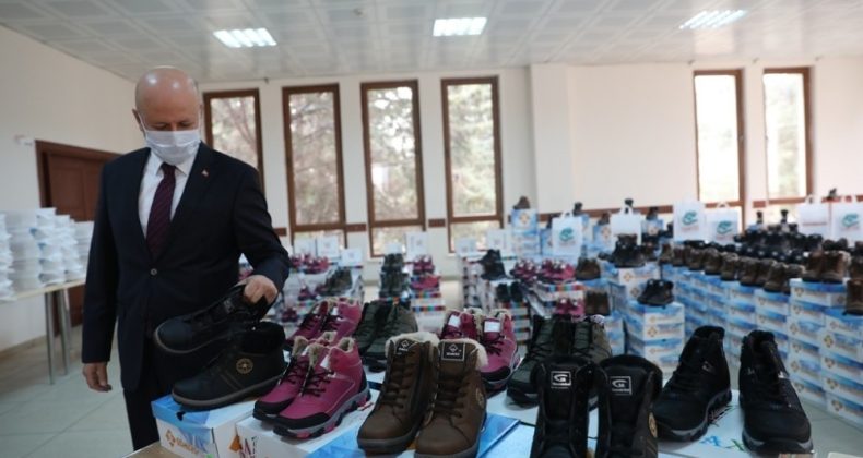 Kocasinanlı çocukların soğuk kış gününde gönülleri ısındı