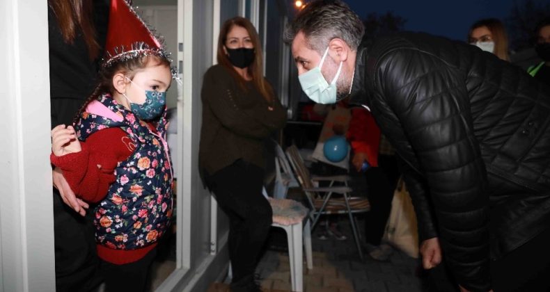 Konteyner kentteki çocuklara yeni yıl sürprizi