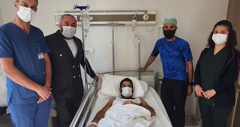 Kopan ayağı 7 saatte yerine dikildi