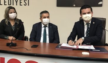 Kumluca Belediyesi’nde memurlara sözleşme morali