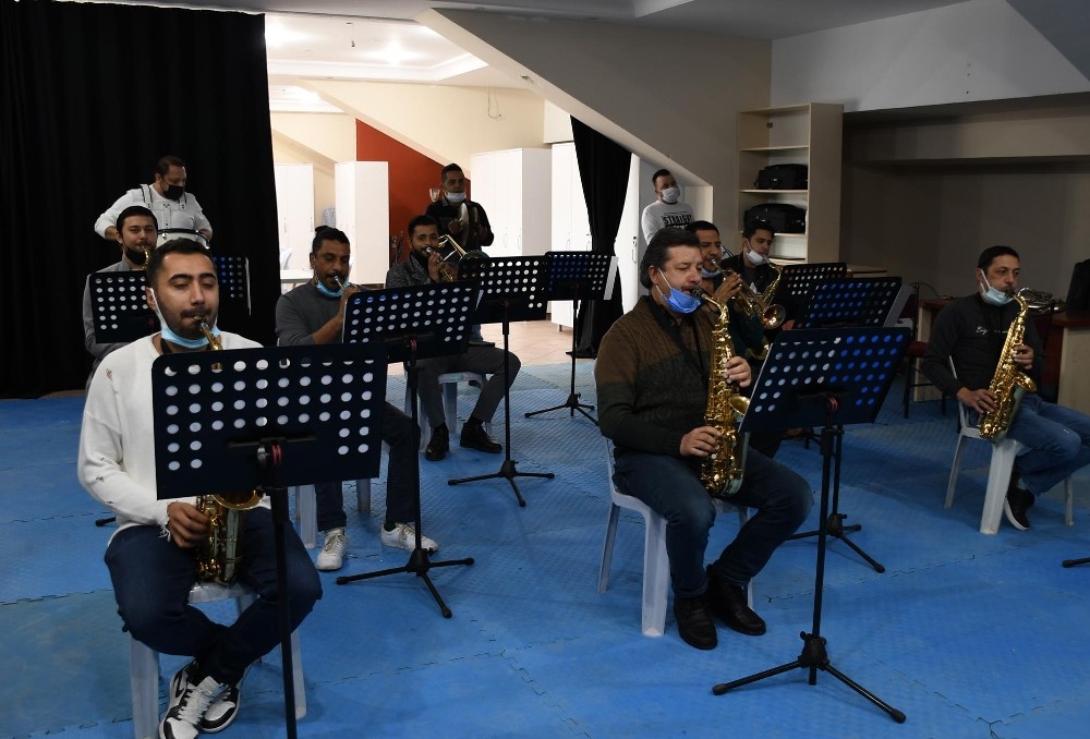 Kuşadası Belediye bandosu ile kent orkestrasına yeni stüdyo