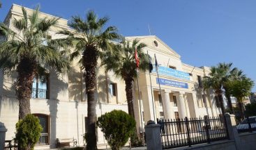 Kuşadası Belediyesi Davutlar Hizmet binası daha aktif hale getiriliyor