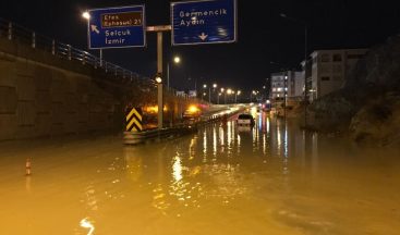Kuşadası’nda Sağanak Yağış Etkili Oldu