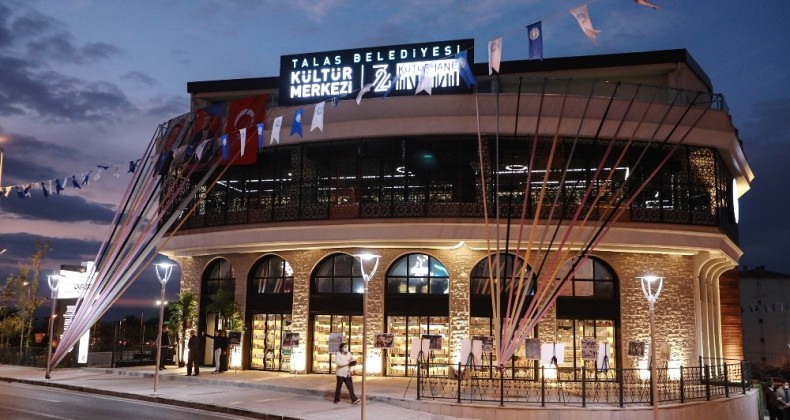 Kütüphaneye 22 bin ziyaretçi