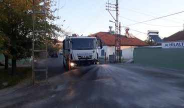 Malatya’da cadde ve sokaklar ilaçlı sularla yıkanıyor