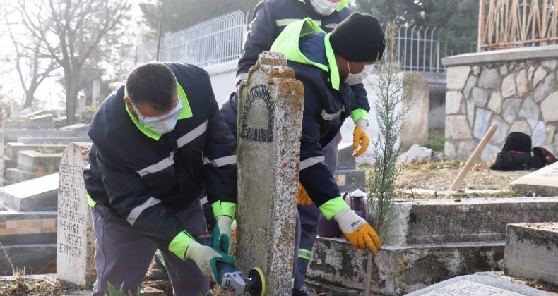 Malatya’da İnönü ve Özal ailelerinin mezarlarını yeniliyor