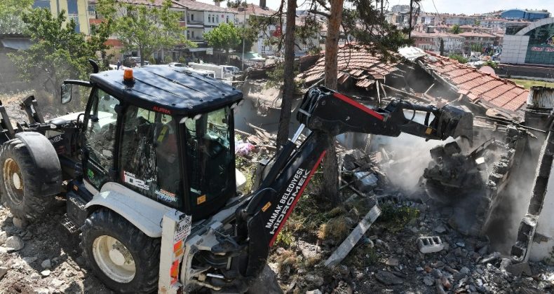 Mamak Belediyesi yaptığı kentsel dönüşüm projeleriyle Başkent’in estetiğine katkıda bulunuyor