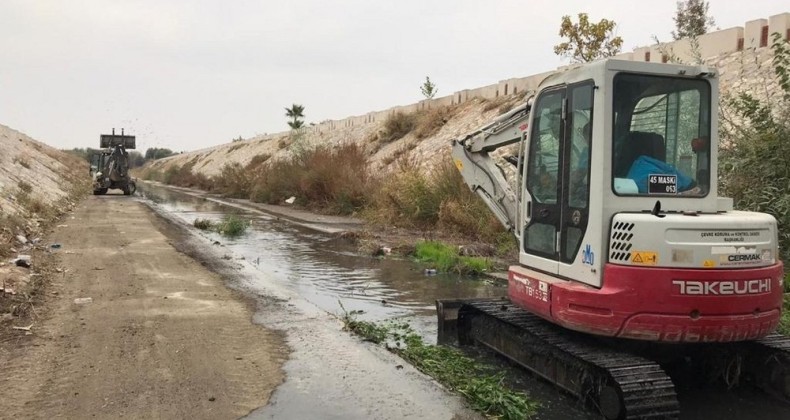Manisa’da su taşkınlarının önüne geçiliyor