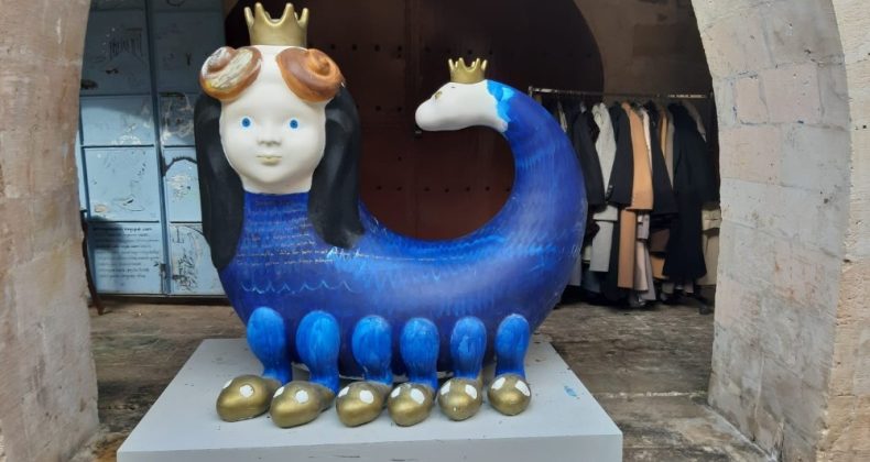 Mardin’de Şahmeran efsanesi, tablolarla yaşatılıyor