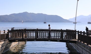 Marmaris Belediyesi’nden meydana yeni köprü