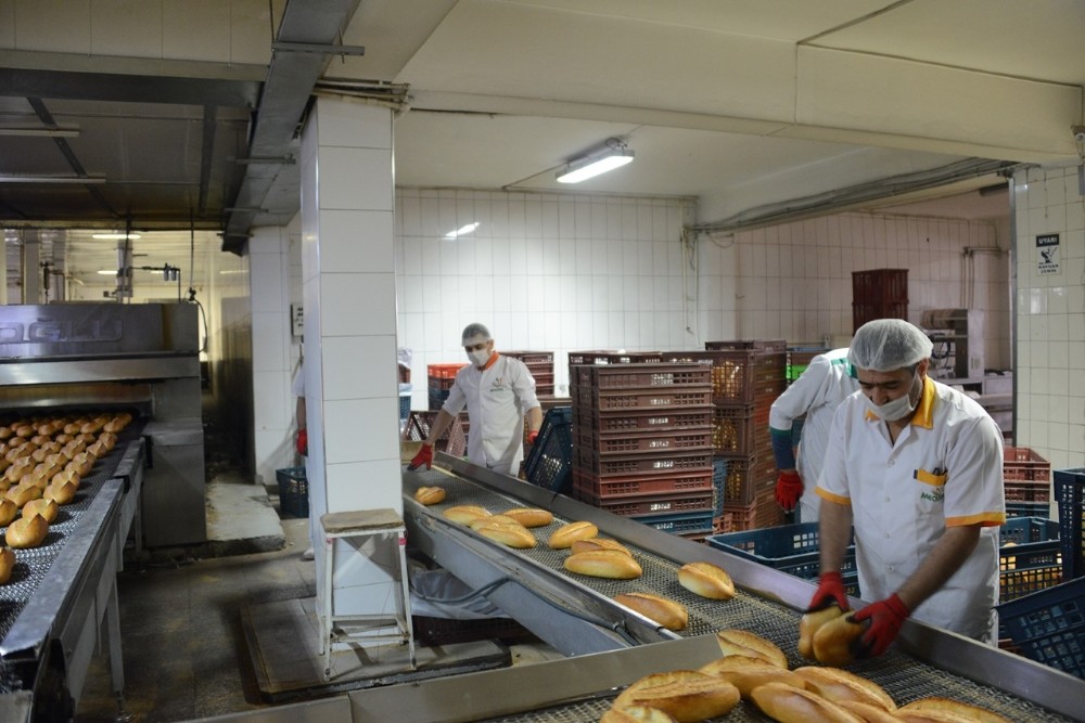 MEGSAŞ kısıtlama günlerinde de ekmek üretimine devam ediyor