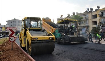 Mersin Büyükşehir Belediyesi asfalt çalışmalarını sürdürüyor