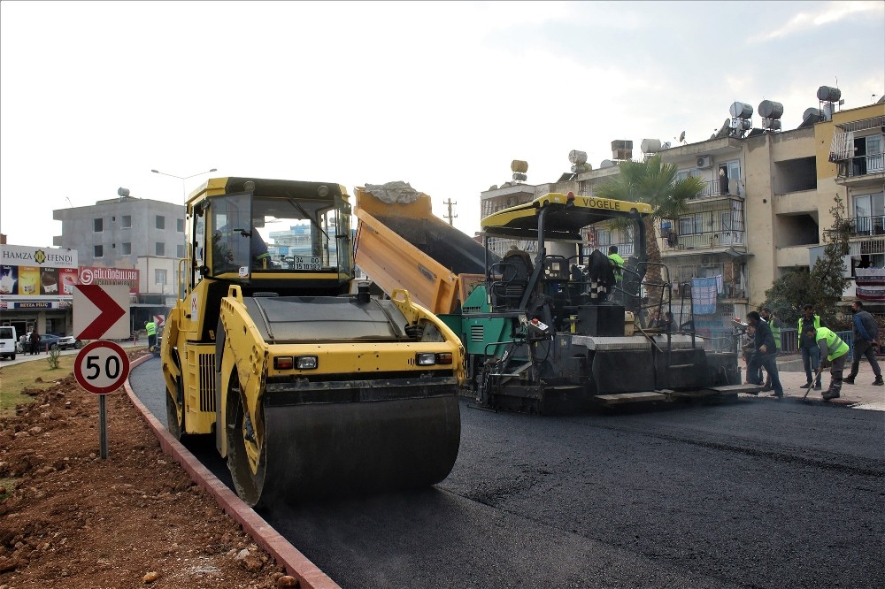 Mersin Büyükşehir Belediyesi asfalt çalışmalarını sürdürüyor