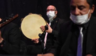 Mersin Büyükşehir Belediyesi, yeni yıl konserleriyle evlere konuk oluyor