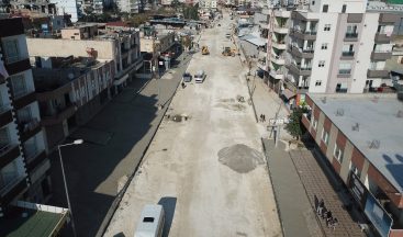 Mersin’de birçok noktada asfalt çalışması sürüyor