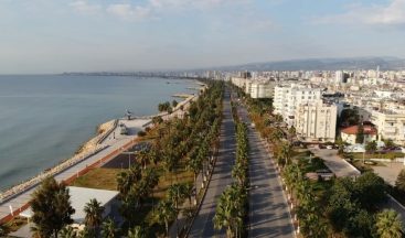 Mersin’de cadde ve sokaklar boşaldı