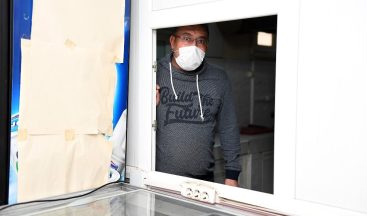 Mersin’de salgında kapalı olan esnafın su borcu belediyece ödenecek