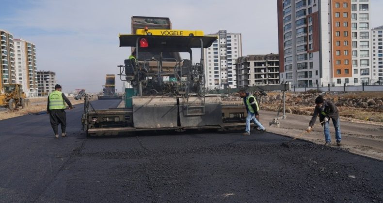 Mezopotamya Caddesi’nde asfalt çalışmaları başladı