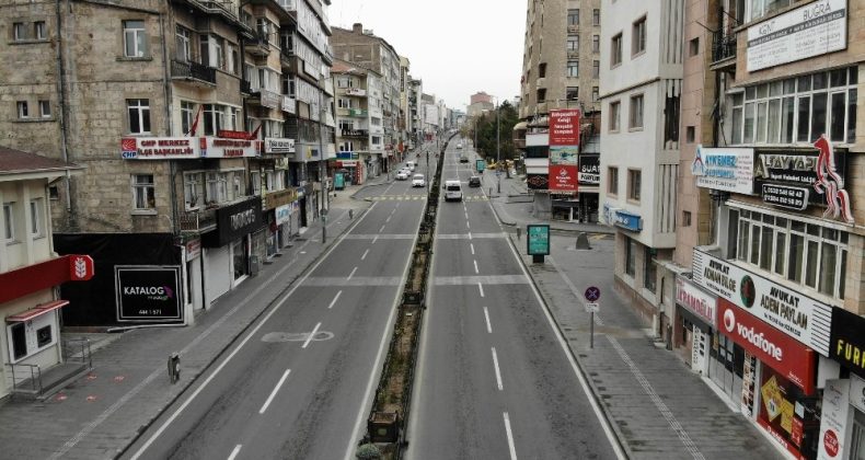 Nevşehir Cadde ve Sokakları Bomboş Kaldı