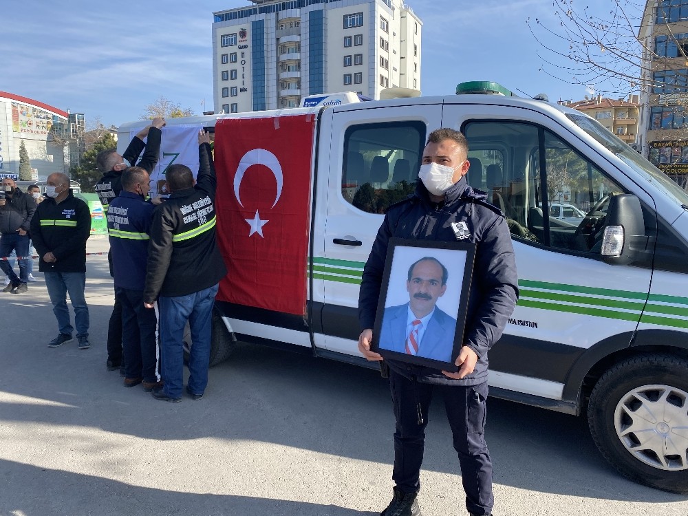 Niğde Belediye Başka Yardımcısı Mustafa Yiğit son yolculuğuna uğurlandı