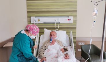 “Oksijen maskesini takmaktansa, maske takın”