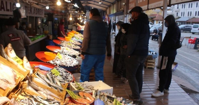 Balık tezgahlarında hafta içi bereketi