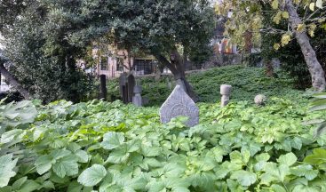 İstanbul’da tarihi hazirenin içler acısı hali yürekleri burktu