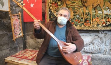 Yaşlıları korona virüse karşı uyarmak için Kayseri şivesi ile klip çektiler