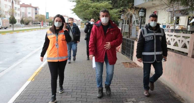 Pozitif vakaların bulunduğu hanelere uyarı yazısı asıldı