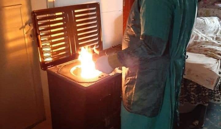 Sağlık memurundan insanın içini ısıtan hareket