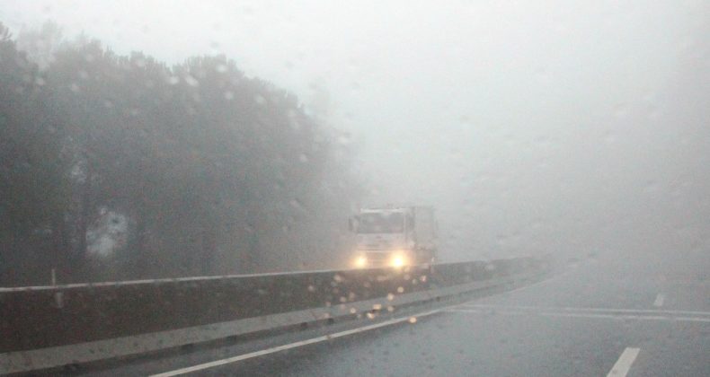 Sakar geçidinde görüş 5 metreye düştü