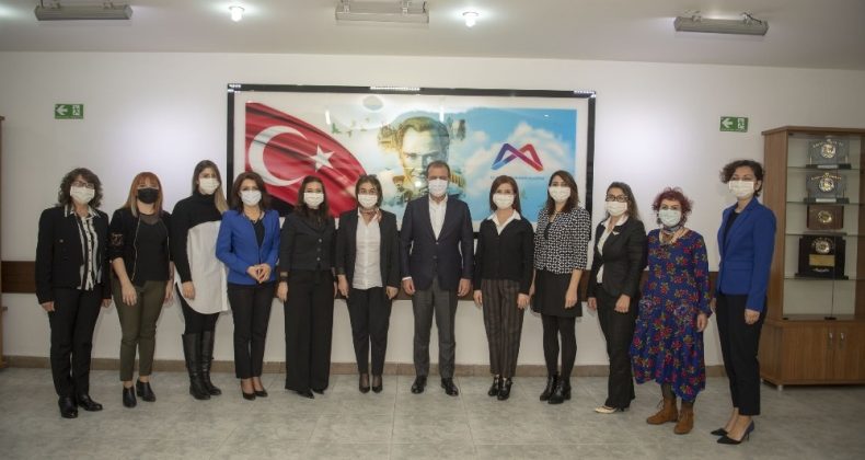 Seçer: “Yasaların kadına şiddeti önleyecek cezai müeyyideler içermesi gerekiyor”
