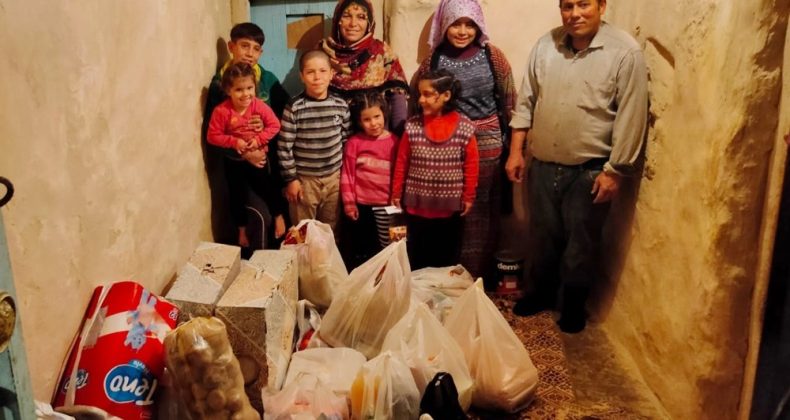 Silvan’da jandarma yardıma muhtaç aileye sahip çıktı