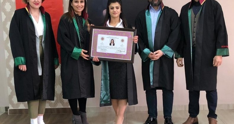 Stajyer avukatlar ruhsatnamelerini aldılar