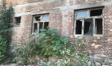 Suçların mesken olarak kullandığı iki metruk bina yıkıldı