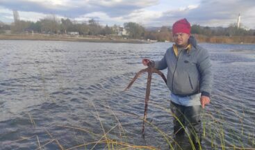 Sular çekildi İznik Gölü’nde tarihi çapa bulundu, müzeye teslim edildi
