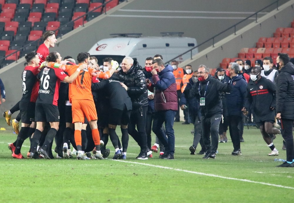 Gaziantep FK: 3 –  Fenerbahçe: 1 (Maç Sonucu)