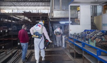 Tarsus Sanayi Sitesi Büyükşehir Belediyesi ekiplerince dezenfekte edildi