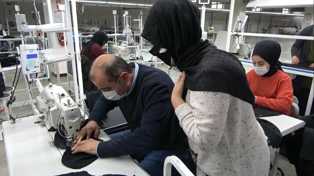 Tekstilkent pandemi döneminde iş istihdamı sağlamaya devam ediyor