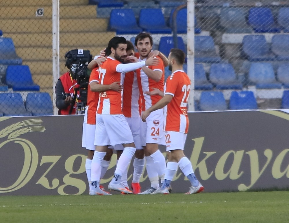 TFF 1. Lig: Adanaspor:1  – Bandırmaspor: 1 (İlk yarı sonucu)