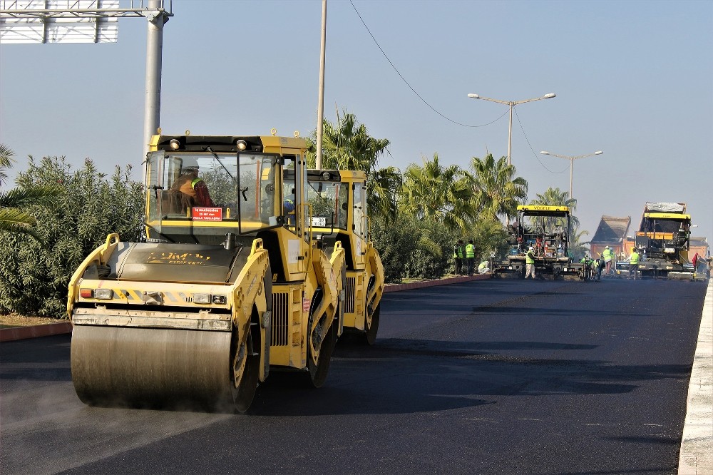 Turgut Özal Bulvarında asfalt çalışması devam ediyor