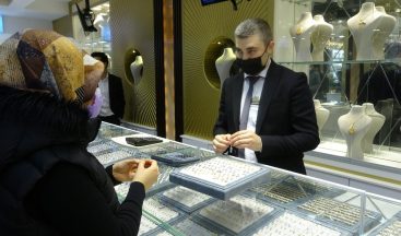 Türkiye’nin en büyük kuyumcusu açıldı