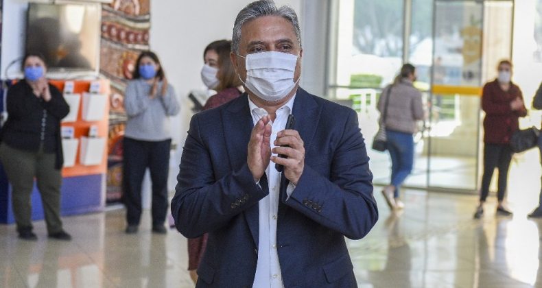 Uysal, yılın son mesai gününde belediye çalışanlarıyla bir araya geldi