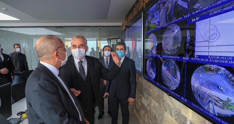 Vali Atik, Başkan Zolan ve Emniyet Müdür Yıldız’dan trafiğin kalbine ziyaret