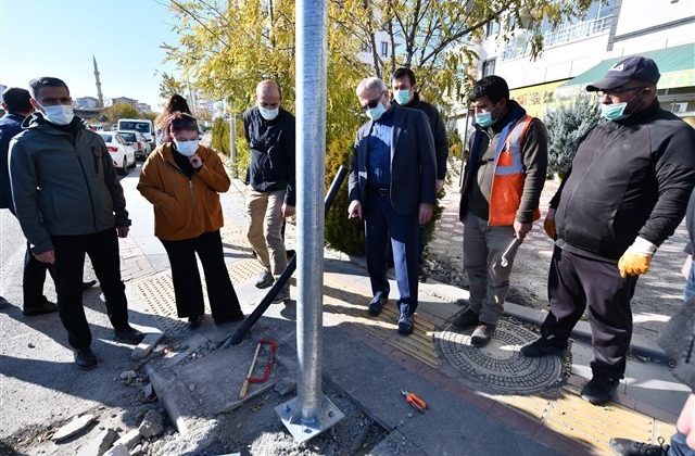 Vali Karaloğlu asfalt çalışmalarını inceledi