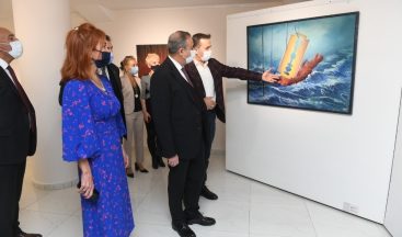 Vali Su, Ahmet Yeşil’in resim sergisini gezdi