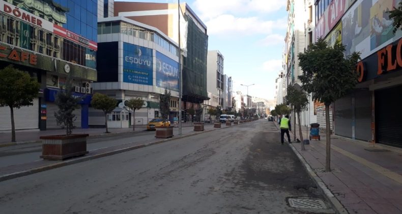 Van’da kısıtlama sessizliği