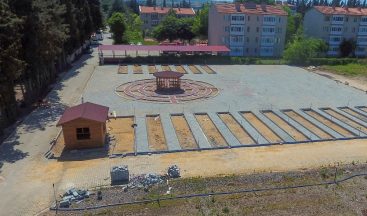 Vatandaşlar fidan ve süs bitkilerini reyondan seçerek alacaklar