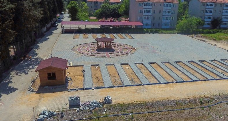 Vatandaşlar fidan ve süs bitkilerini reyondan seçerek alacaklar